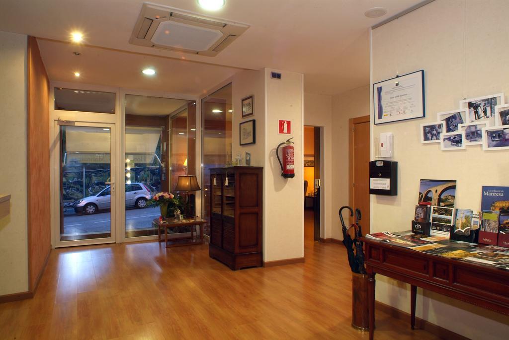 Hotel 1948 Manresa Exterior foto